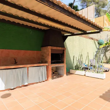 Uhc Moramar Villa